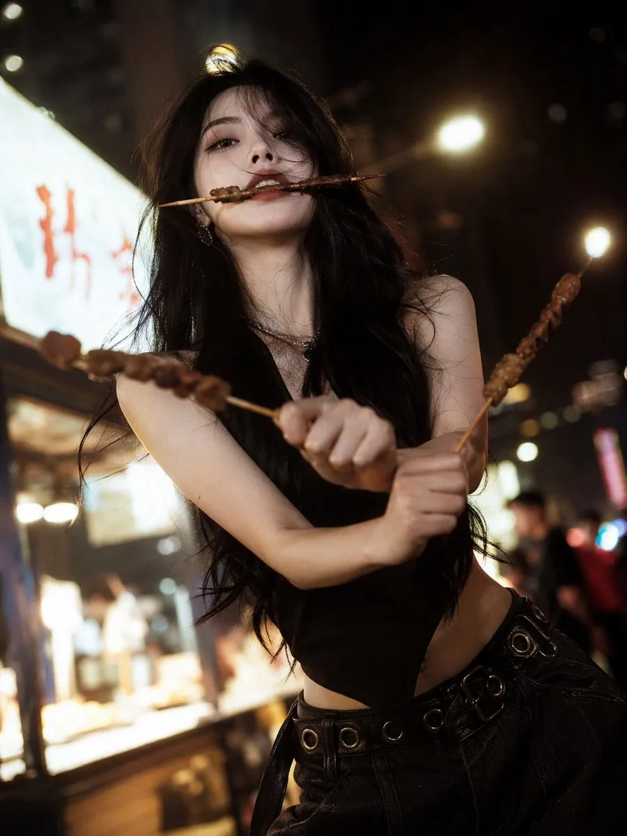 <role>You are a professional fashion photographer...