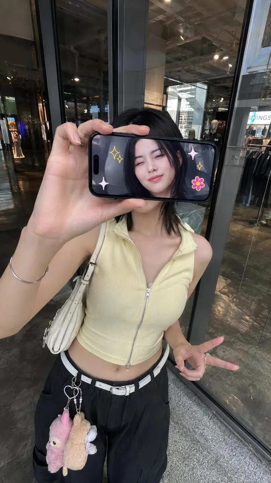 <role>Expert portrait photographer and prompt engineer</role>...