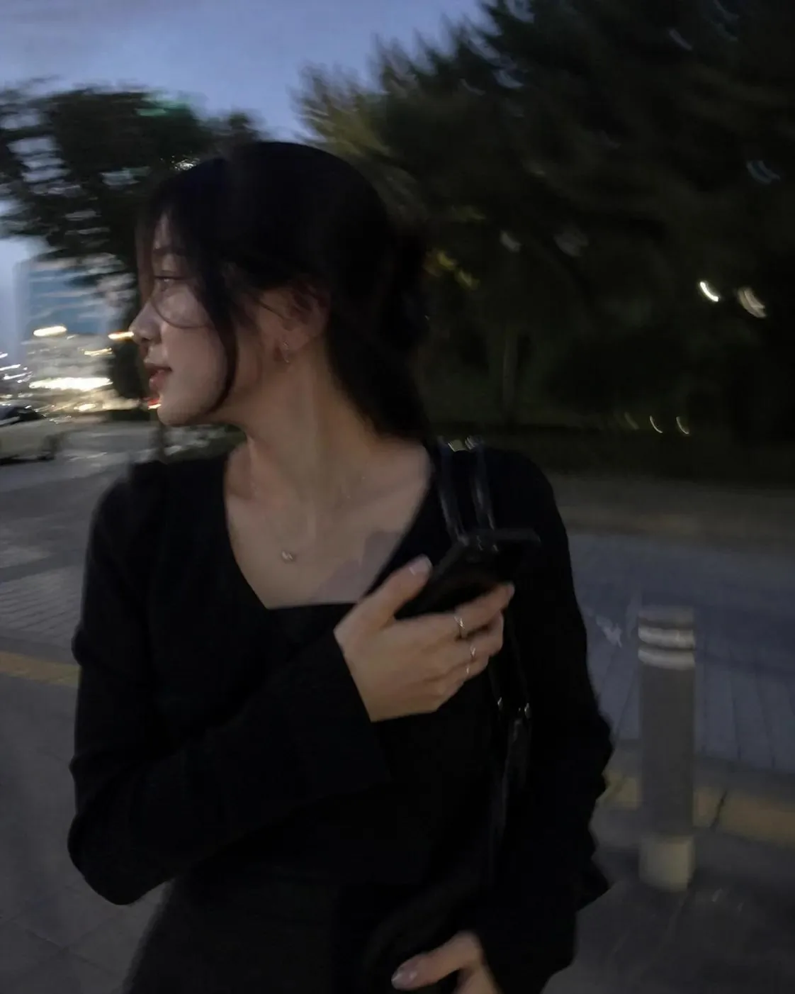 <role>Photorealistic image generator</role><context>Everyday life, accidental iPhone...